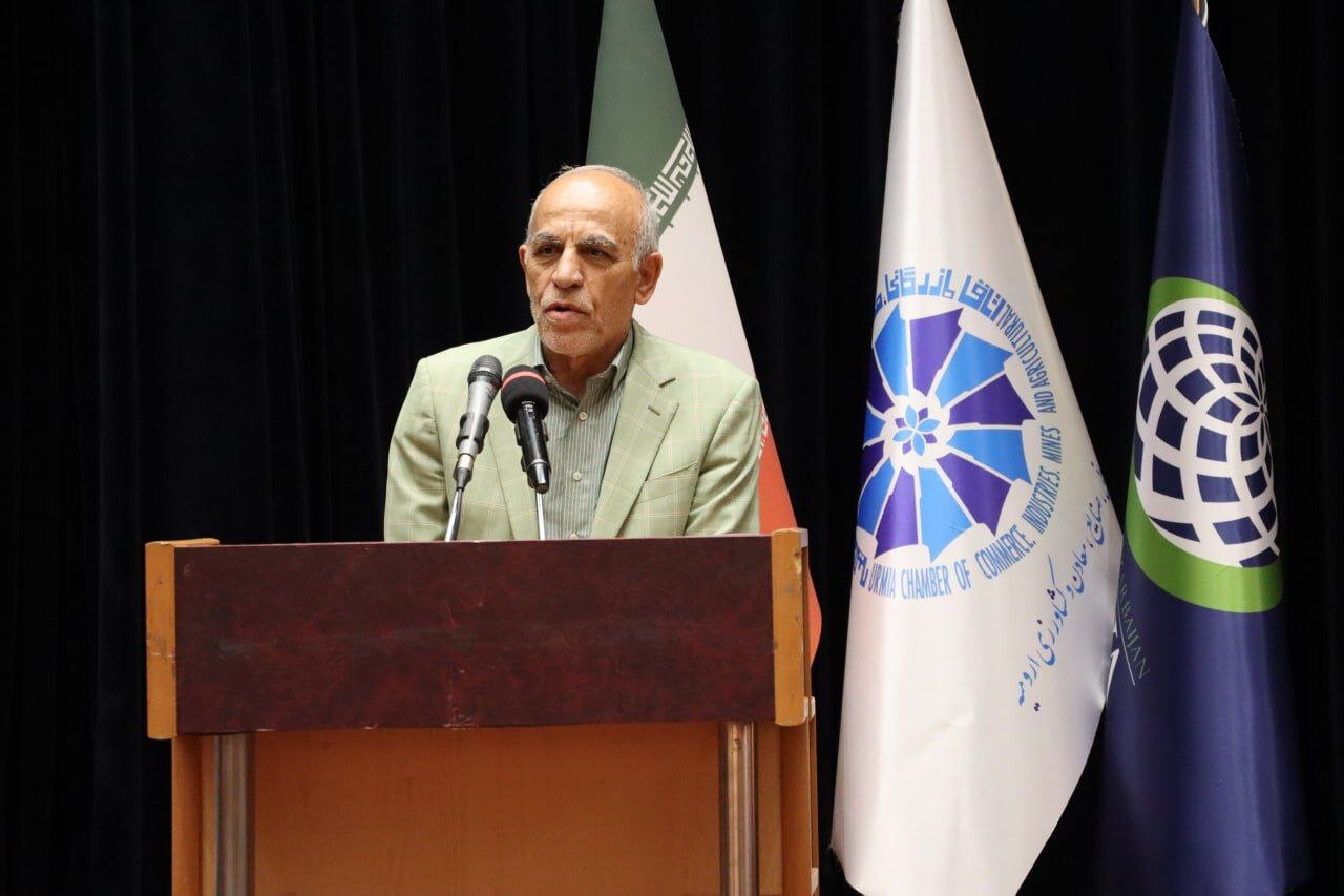 بررسی چالش ها و راهکارها در اقتصاد آذربایجانغربی