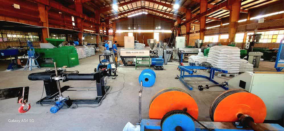 از سیمی سرد تا صنعتی گرم/ «از سیم و نان» تا «راسیم و سمنان»