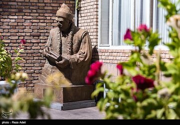 ماجرای شاعری که رهبری مشتاق دیدارش بود