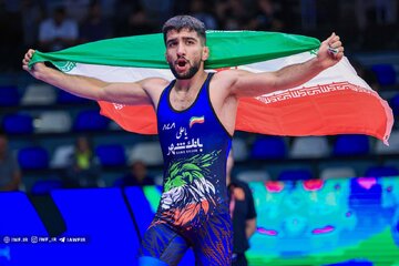 عکس | از پشمکفروشی تا نایب قهرمانی جهان، ماجرای جذاب پدیده کشتی ایران!