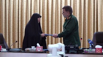 تفاهمنامه نیروی زمینی سپاه با ستاد ملی جمعیت کشور / شتاب بخشی به فرایندهای افزایش و جوانی جمعیت برای تحقق منویات رهبری