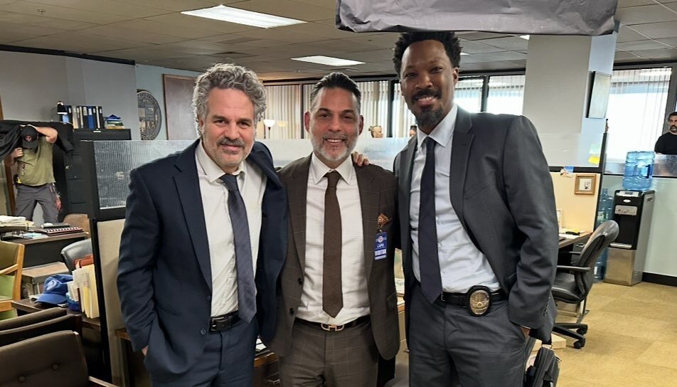 عکس | عکس یادگاری پیمان معادی از همکاری هالیوودی با بازیگر هالک