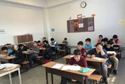 ۶۵ درصد کلاس های دوره ابتدایی به مرز ۴۰ نفر رسیده است/آموزش و پرورش کلاس‌های بدون معلم را با بازنشسته‌ها، روزمزد و تدریس اجباری مدیران جبران می‌کند