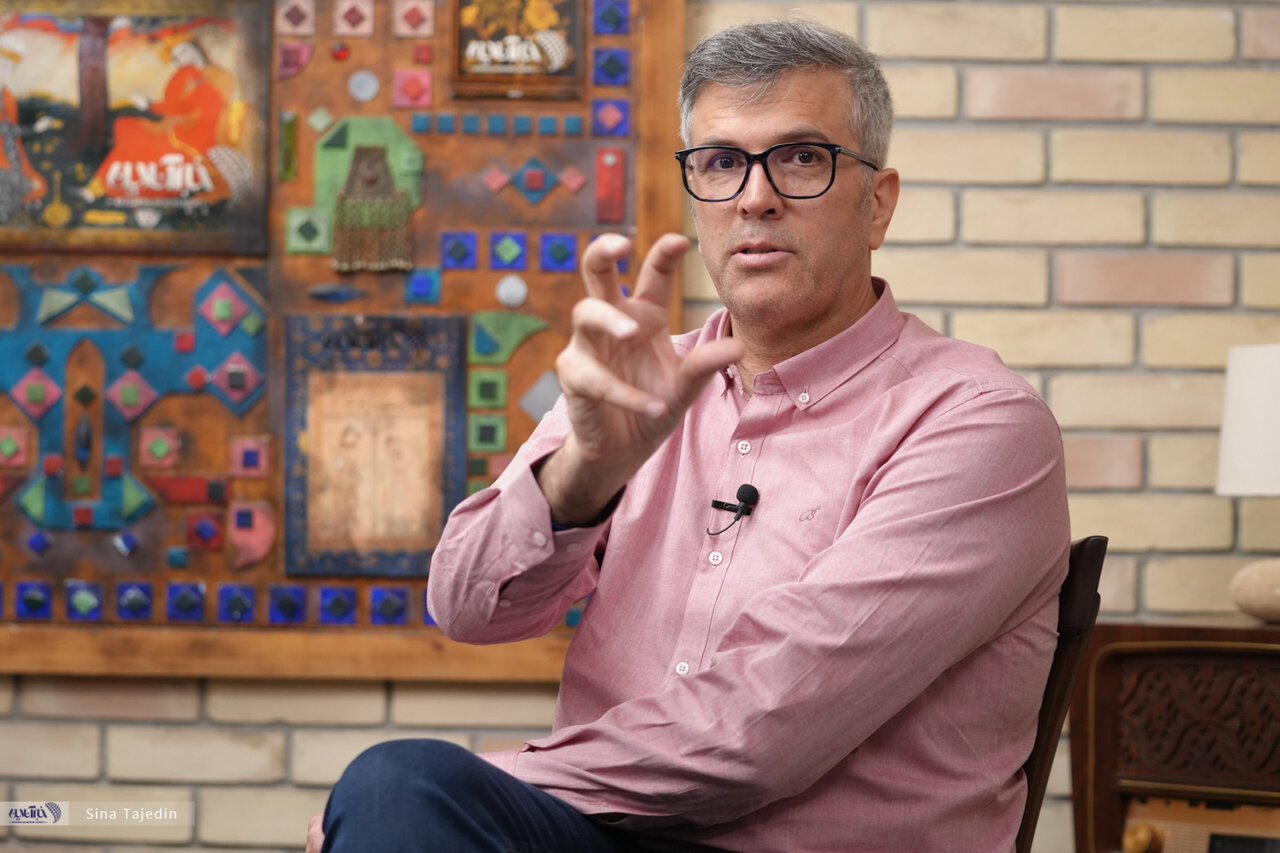 به نسلی میگویند طلایی که مدال طلا بگیرد/ اگر تیم فوتبال هم قهرمان جهان میشد مثل والیبال برخورد میکردند؟