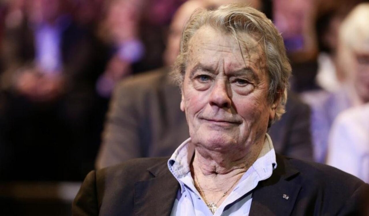 سکته مغزی در سالمندان/ تجربه «آلن دلون» از درمان تا انزوا