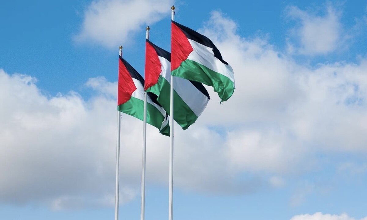 ببینید | نماینده جدید پارلمان اسکاتلند سوگند پارلمانی را با چفیه فلسطین ادا کرد