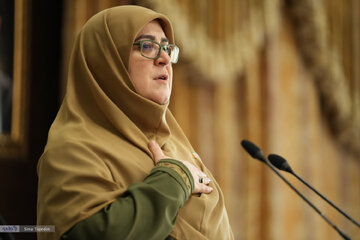 فاطمه مهاجرانی - خانم سخنگو