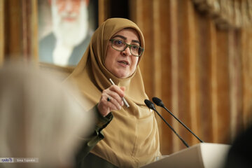 فاطمه مهاجرانی - خانم سخنگو