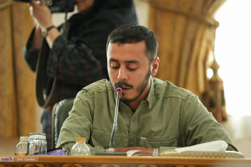 فاطمه مهاجرانی - خانم سخنگو