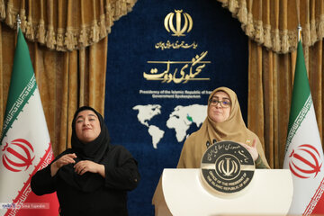 فاطمه مهاجرانی - خانم سخنگو