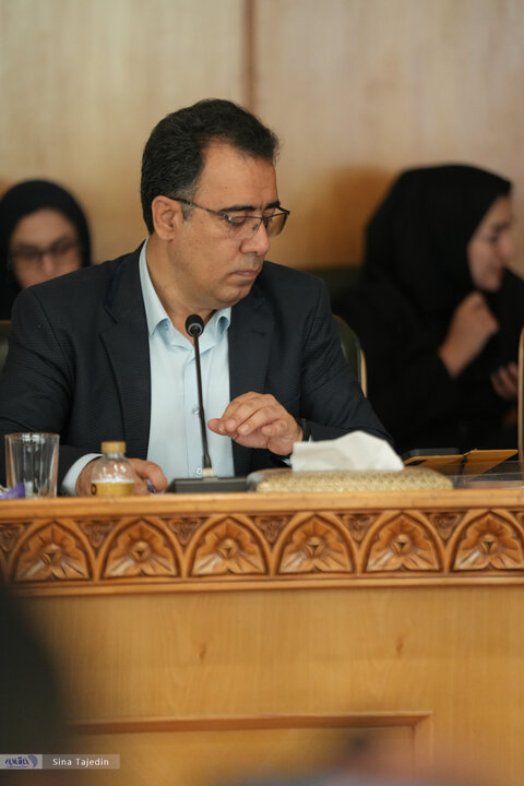 فاطمه مهاجرانی - خانم سخنگو