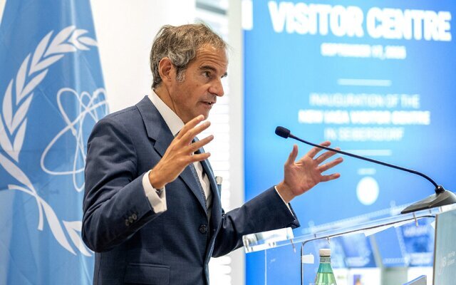 گروسی اعلام کرد که نظرات ترامپ در مورد آزمایشهای هستهای، تنها یک «بیانیه سیاسی» محسوب میشود. گروسی اعلام کرد که نظرات ترامپ در مورد آزمایشهای هستهای، تنها یک «بیانیه سیاسی» محسوب میشود.