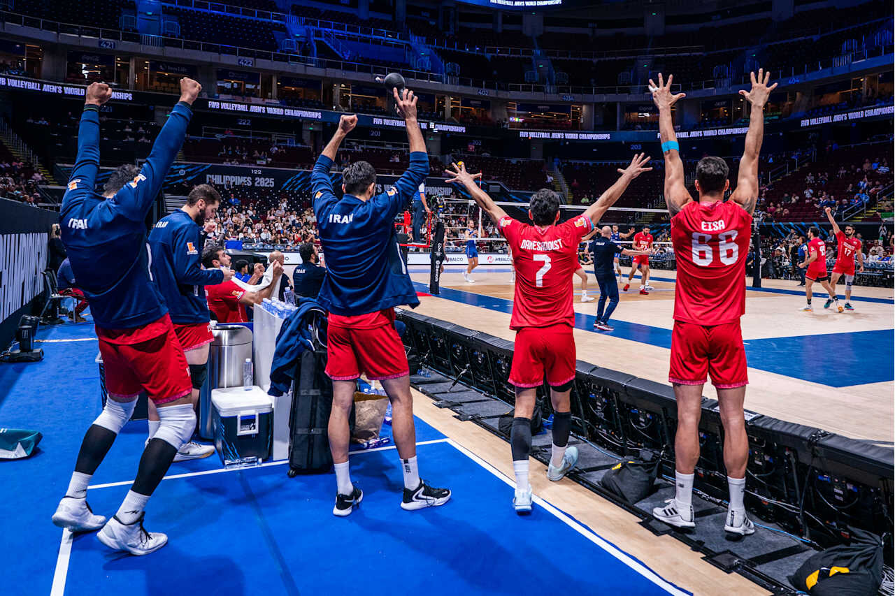 دو قاب به جامانده از بازی والیبال ایران و صربستان؛ عجب لحظهای!