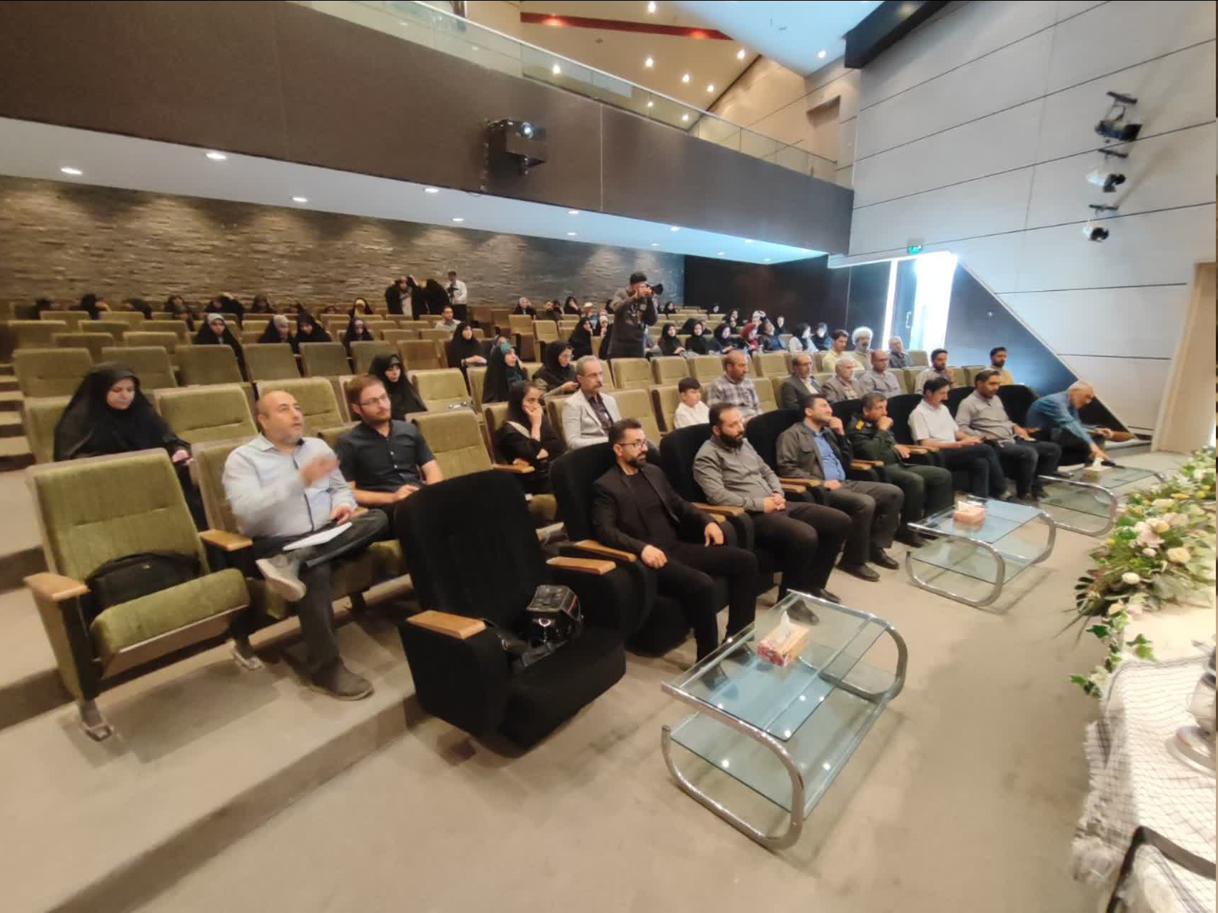 افتتاح نمایشگاه عکس و کارگاه آموزشی در شهرکرد