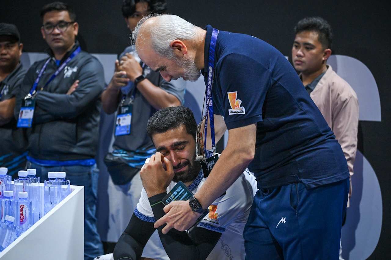 عکس| لحظه تلخ بعد از وداع والیبال ایران با قهرمانی جهان