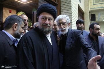حضور کمال خرازی و مخبر و طائب و استقبال حدادعادل از سیدحسن خمینی / گزارش تصویری از مراسم ختم مادر شهید حدادعادل