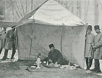 خاطرات ناصرالدین‌شاه: هر روزه آبگوشت در حضور بار می‌کنیم