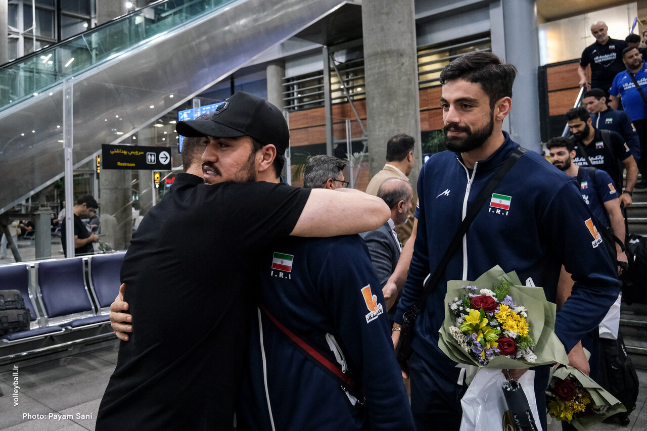 عکس| متهم ردیف اول حذف والیبال ایران به تهران رسید