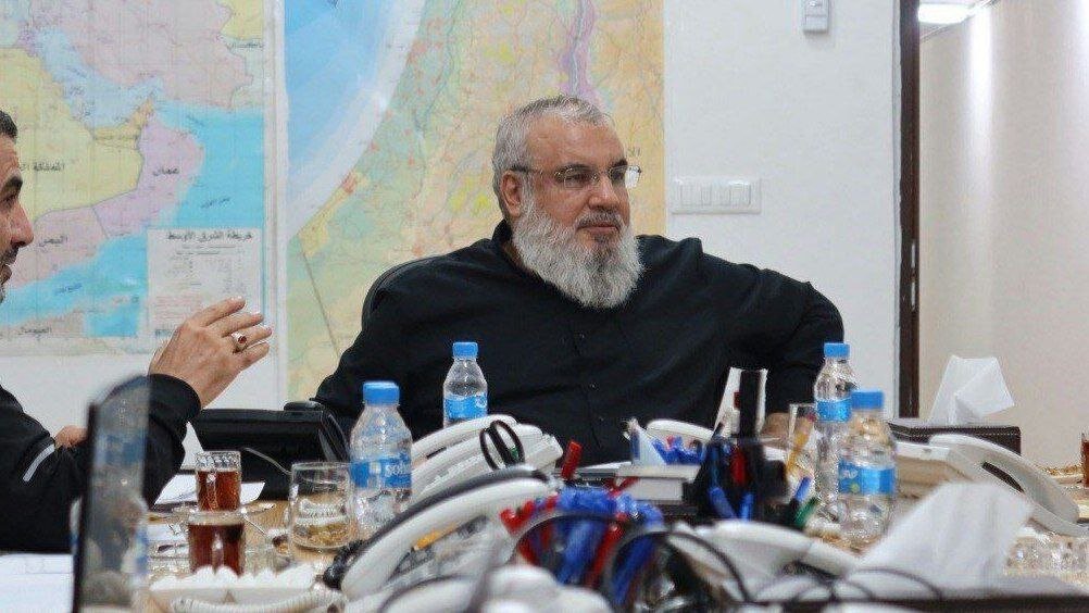 عکس | آخرین تصویر موجود از شهید نصرالله در اتاق فرماندهی جنگ