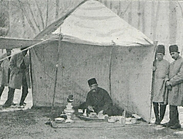 در تازه‌ترین یادداشت‌های ناصرالدین‌شاه آمده است که تلاش کردند امروز از طریق تلگراف با تهران ارتباط برقرار کنند، اما موفق به این کار نشدند. همچنین گزارش شده است که ملک نیازخان به انجام آتش‌بازی‌هایی پرداخت که از نظر تماشاگران خالی از جذابیت بود.