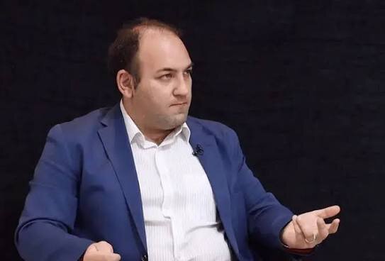 سقف قیمت خودرو با فعال شدن مکانیسم ماشه کجاست؟/ صدرایی: واگذاری شرکتهای خودروسازی میتواند مشکلات را بیشتر کند