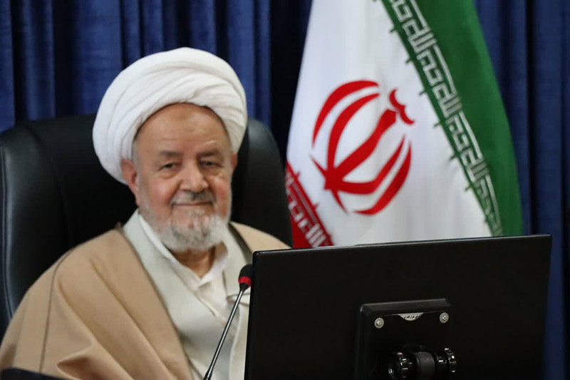 حضور سردار غلامرضا سلیمانی در شب روایت فتح با روایتگری نوجوانان و نمایشگاههای فرهنگی در فضایی معنوی و پرشور/ ایران پرچمدار صلح، آزادی و مقاومت است