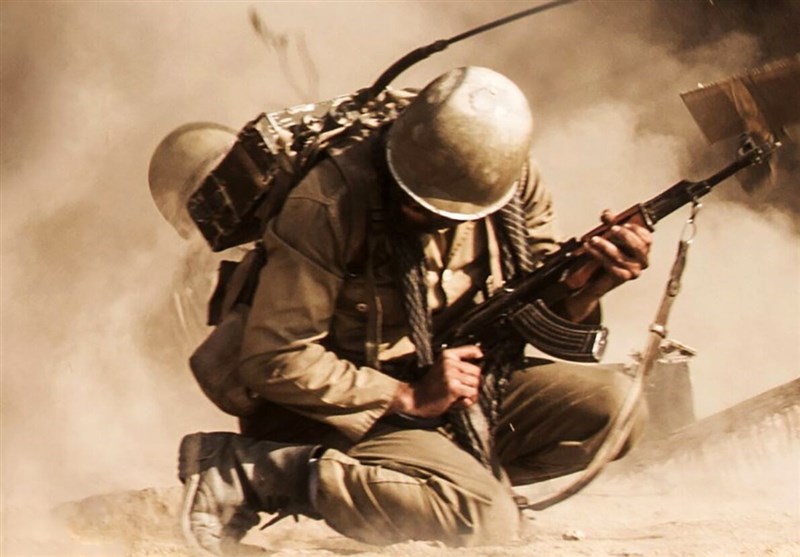 حضور سردار غلامرضا سلیمانی در شب روایت فتح با روایتگری نوجوانان و نمایشگاههای فرهنگی در فضایی معنوی و پرشور/ ایران پرچمدار صلح، آزادی و مقاومت است