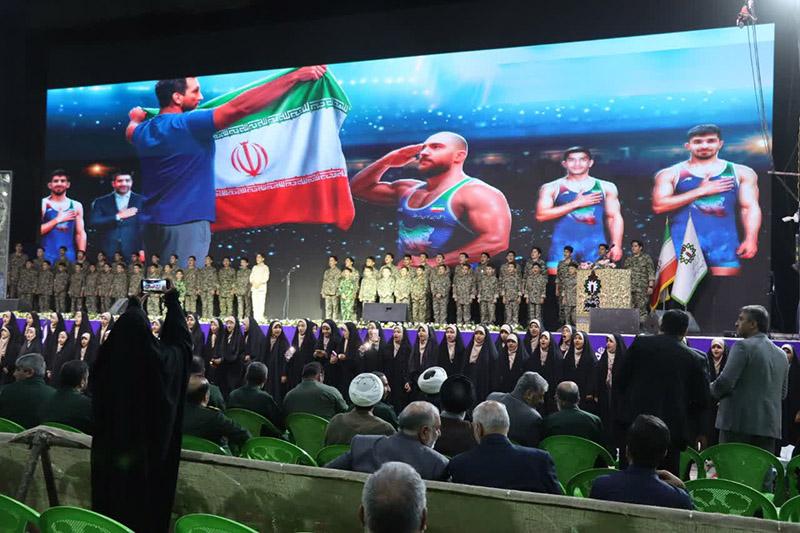 پیمان دوباره با آسمان؛ جایی که سههزار ستاره در سمنان درخشیدند / وارثان آسمان، مسئولان زمیناند؛ مسئولیت ما، ادامه دادن راه شهداست