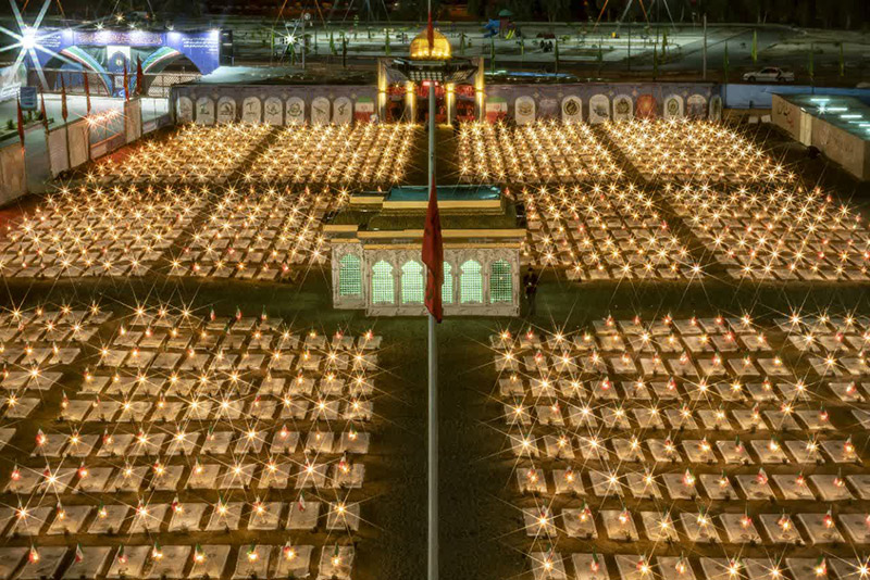 پیمان دوباره با آسمان؛ جایی که سههزار ستاره در سمنان درخشیدند / وارثان آسمان، مسئولان زمیناند؛ مسئولیت ما، ادامه دادن راه شهداست