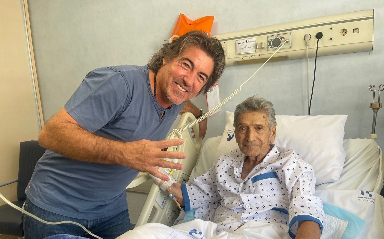 عکس| سرمربی استقلال در بیمارستان!