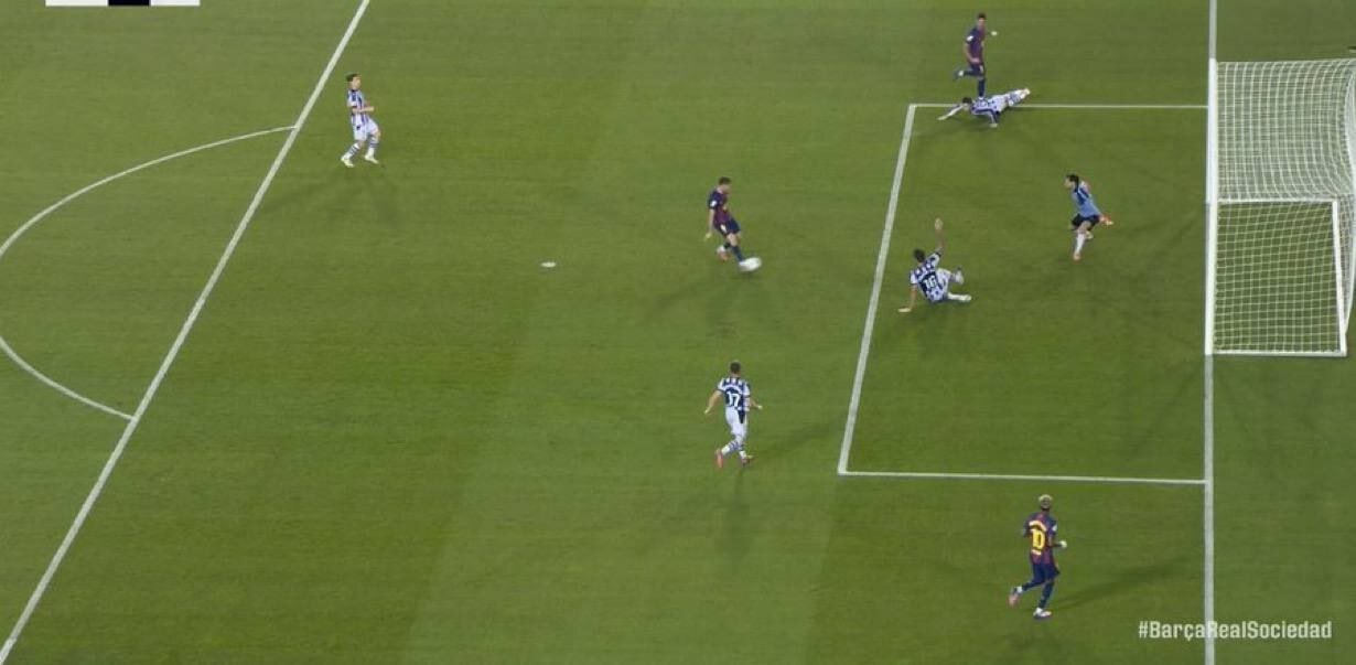 عکس| باورتان نمیشود لواندوفسکی این توپ را گل نکرد!