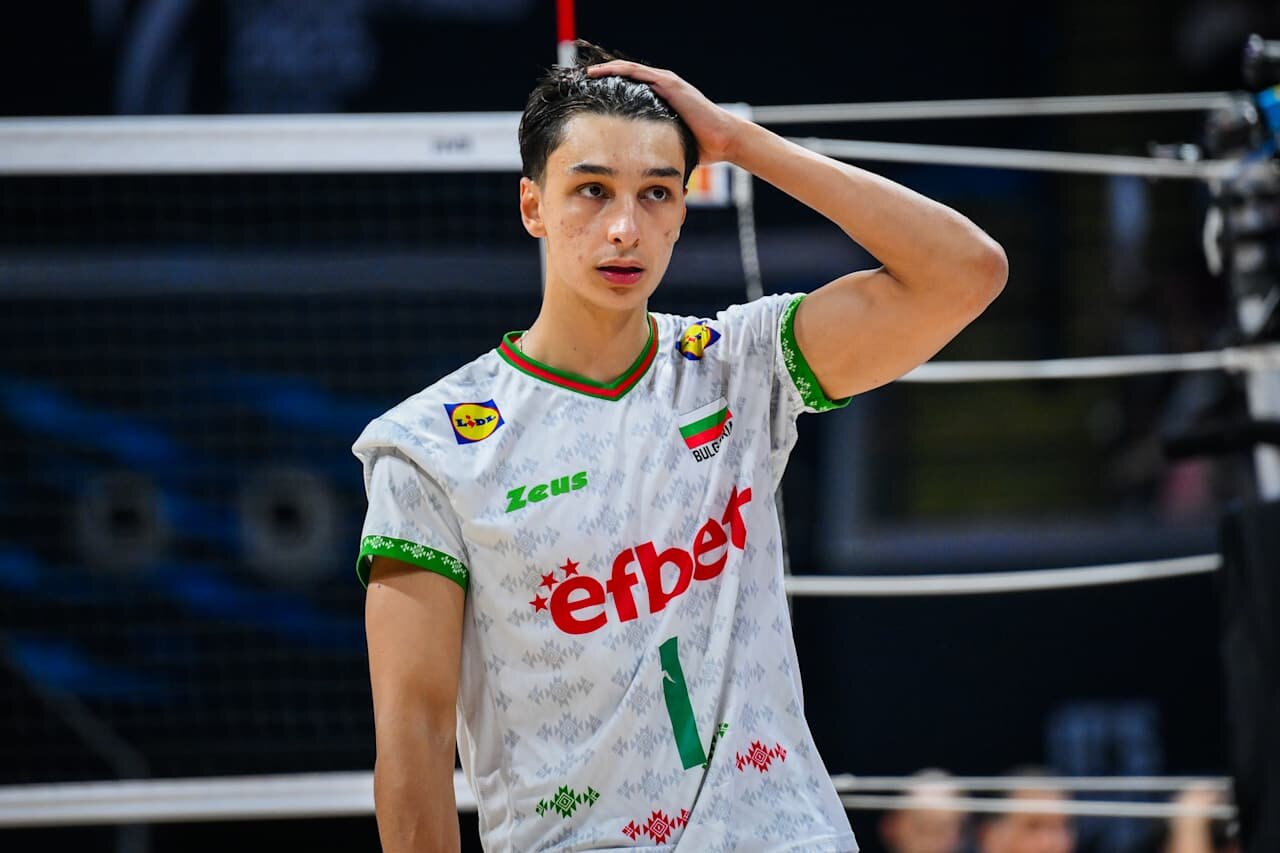 عکس| خون مشترک برای پرواز روی تور نقرهای دنیا