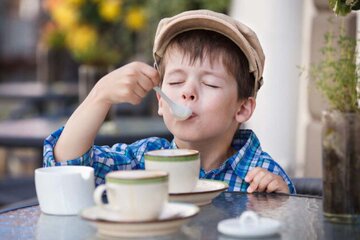 هشدار نسبت به افزایش مصرف کافئین در میان دانش‌آموزان
