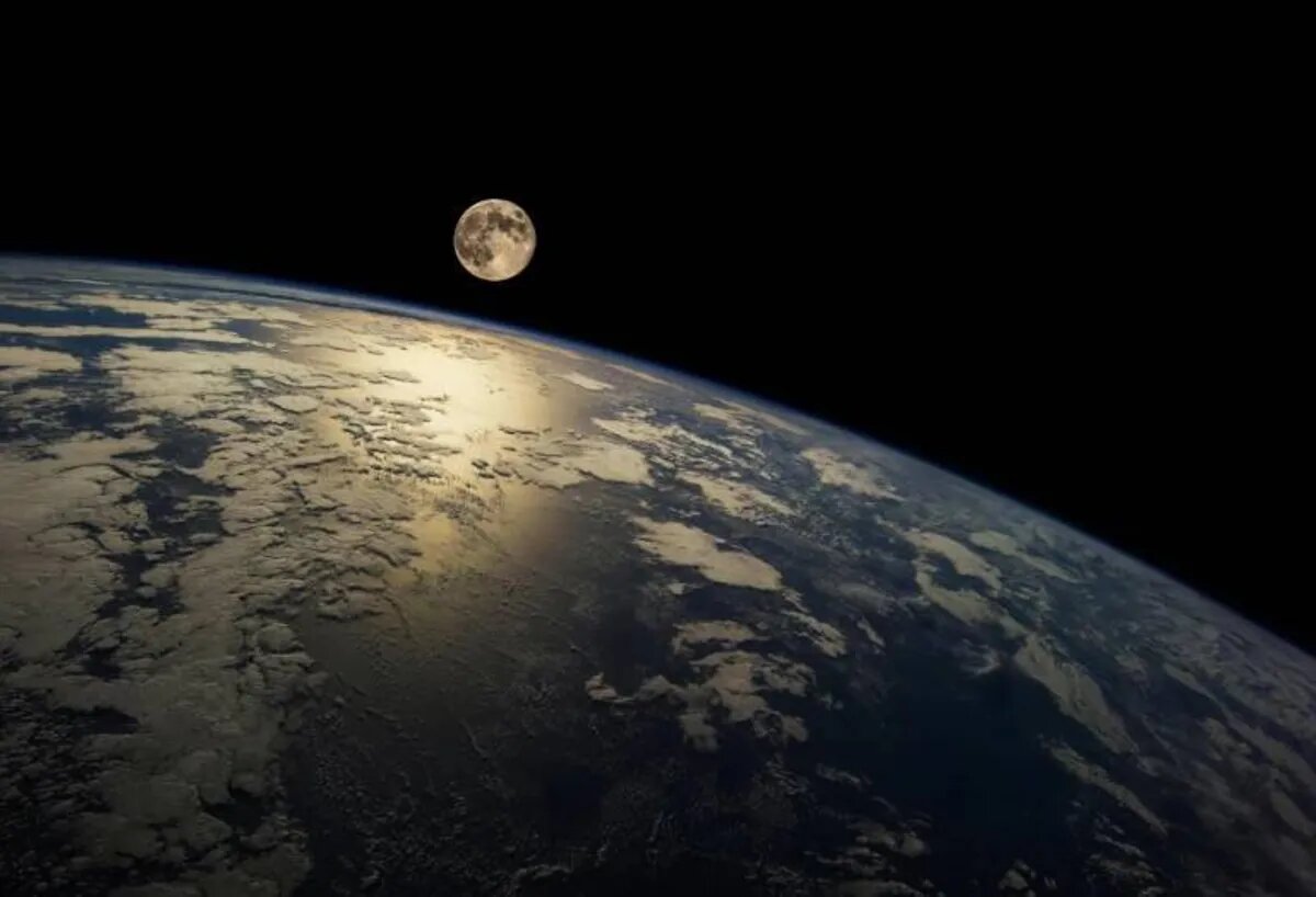 سنگهای ماه درحال زنگ زدن هستند