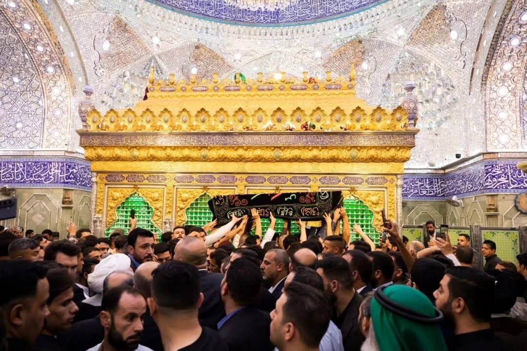 تصاویر | بدرقه با شکوه همسر آیتالله سیستانی در عراق