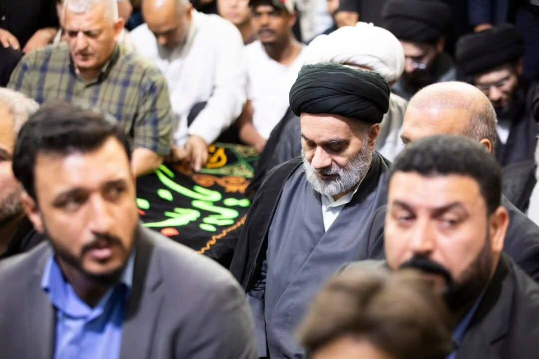 تصاویر | بدرقه با شکوه همسر آیتالله سیستانی در عراق