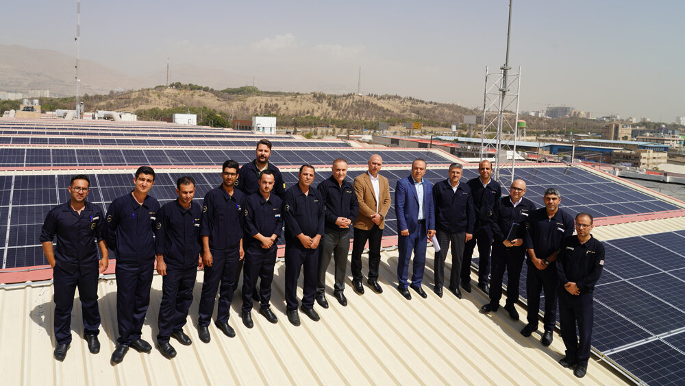 بزرگترین نیروگاه خورشیدی سقفی تهران افتتاح شد