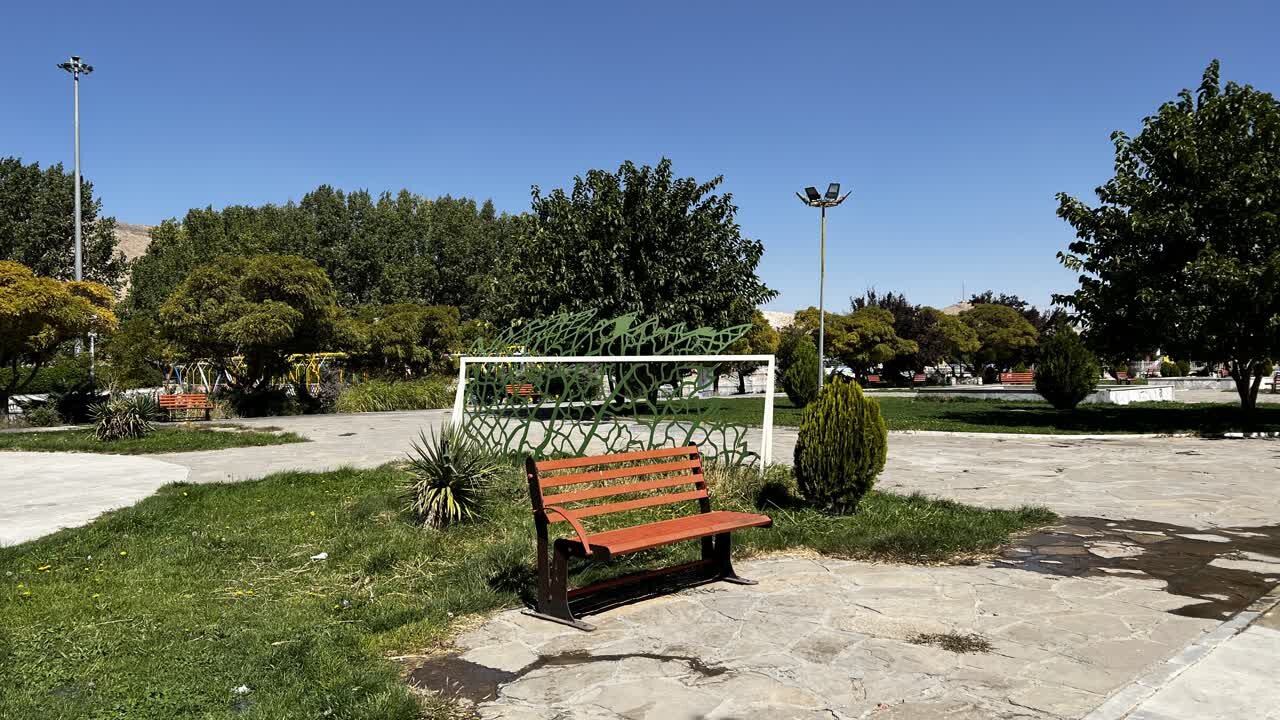 شهردار قروه: آماده واگذاری زمین ۴۴ هکتاری سراب کوثر به سرمایهگذاران بومگردی هستیم