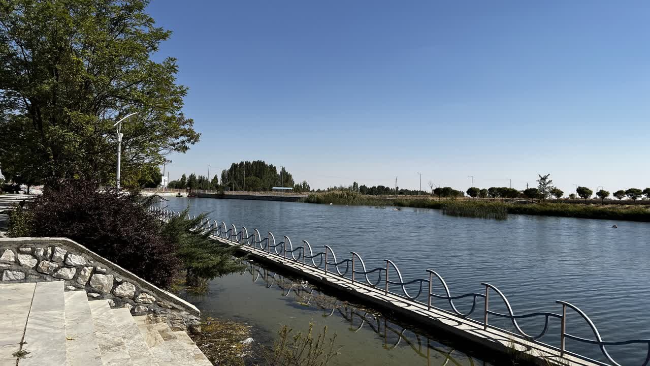 شهردار قروه: آماده واگذاری زمین ۴۴ هکتاری سراب کوثر به سرمایهگذاران بومگردی هستیم