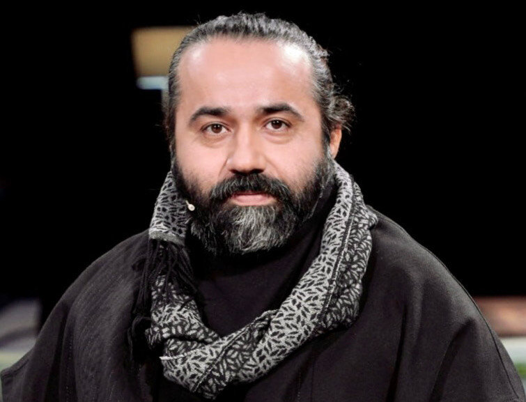 پسری که در جستجوی مکان دفن پدرش است.