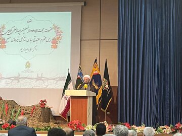 مقاومت مردم ایران دشمن را ناکام گذاشت