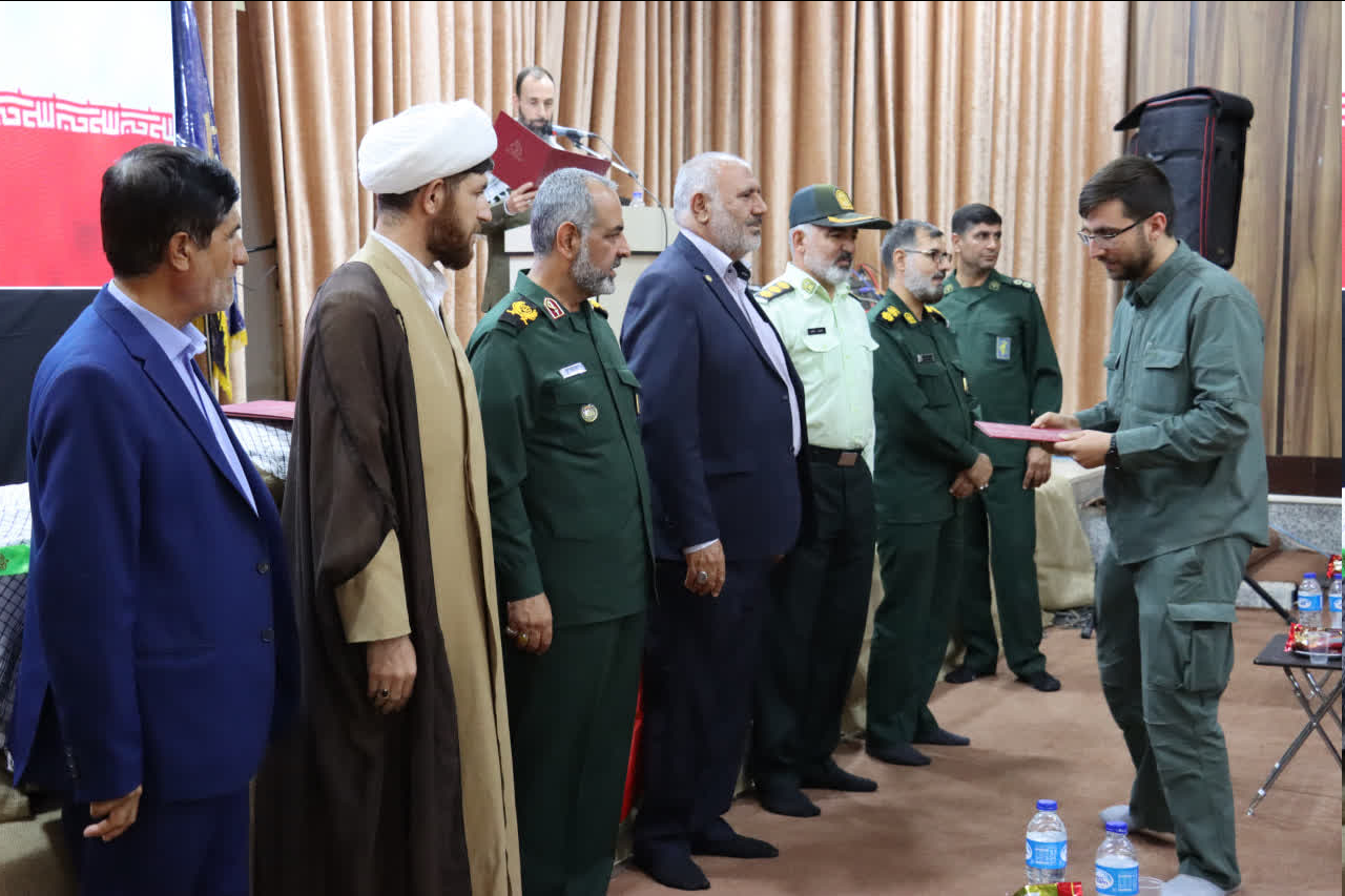 تجلیل از برگزیدگان جشنواره رهاورد سرزمین نور در بام ایران