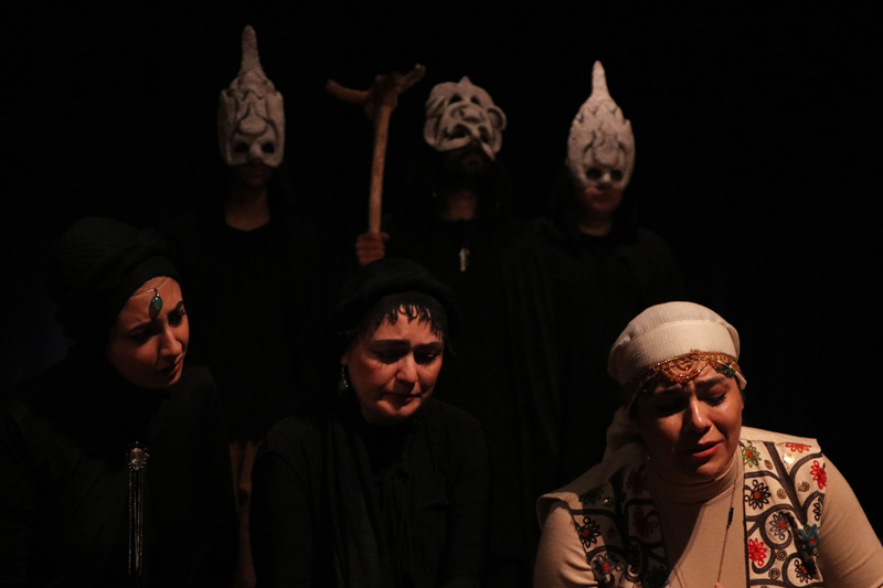 گزارش تصویری از تئاتر داستانهای سرزمین مردمان خردمند در سمنان