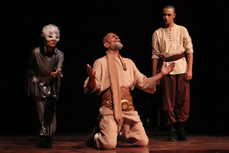 گزارش تصویری از تئاتر داستانهای سرزمین مردمان خردمند در سمنان