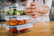 ظروف پلاستیکی برای نگهداری چه غذاهایی مناسب هستند؟
