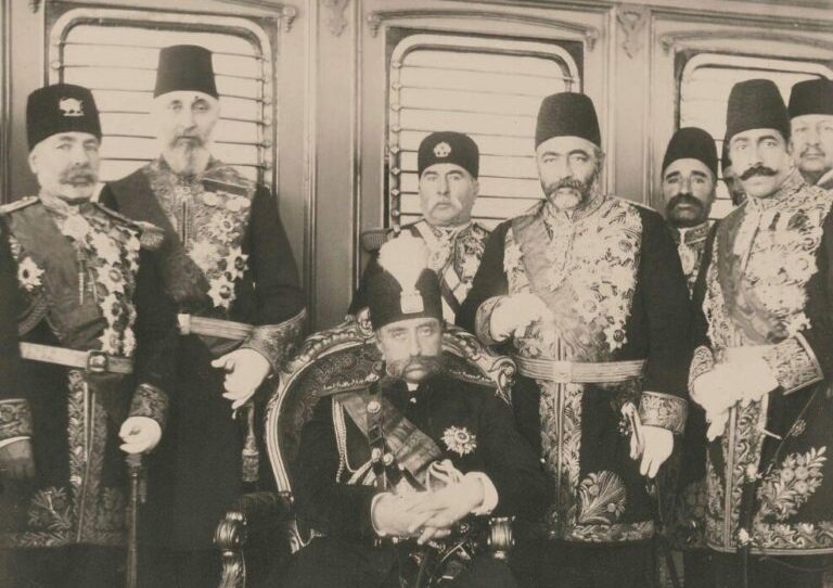 مظفرالدین‌شاه در خاطرات خود به بیان این نکته پرداخته است که سلطان عثمانی اقدامات قابل توجهی در راستای توسعه و پیشرفت انجام داده است.