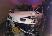 ببینید | تصادف وحشتناک ۲۰۷ و تلاش آتش‌نشانی برای زنده ماندن راننده