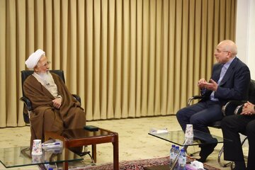 گفت‌وگوی قالیباف با آیت‌الله جوادی آملی در قم + تصویر