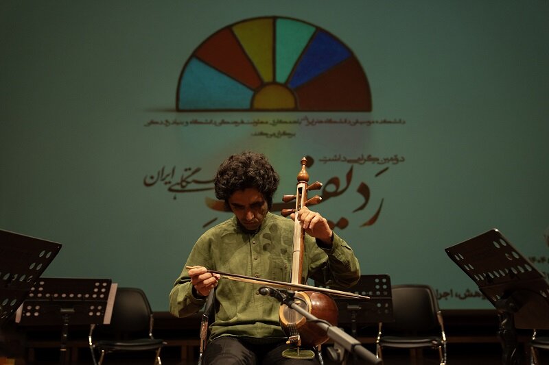 داریوش پیرنیاکان: ردیف موسیقی ایرانی به ما زیباییشناسی میآموزد/ بابک خضرایی: نبود روز ملی موسیقی در تقویم باعث تاسف است