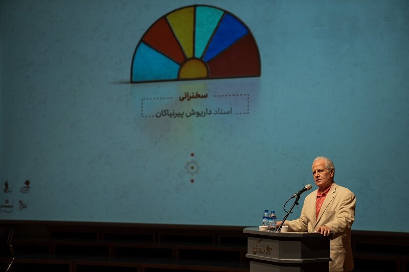 داریوش پیرنیاکان: ردیف موسیقی ایرانی به ما زیباییشناسی میآموزد/ بابک خضرایی: نبود روز ملی موسیقی در تقویم باعث تاسف است